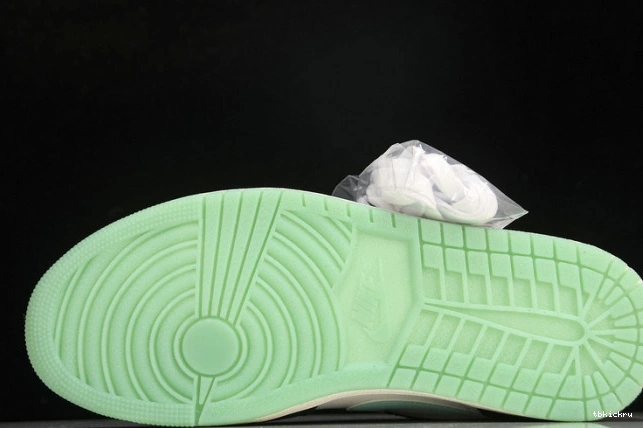 Reps TBK 1 Island Air Green Jordan Low CQ9828-131 0714